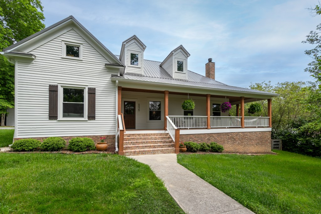 Fountain City Farmhouse Front View